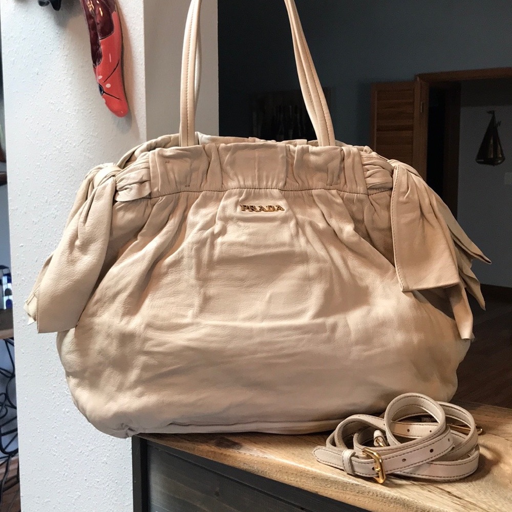 🎉CLEARANCE🎉Prada Cream Leather 2-Way Crossbody